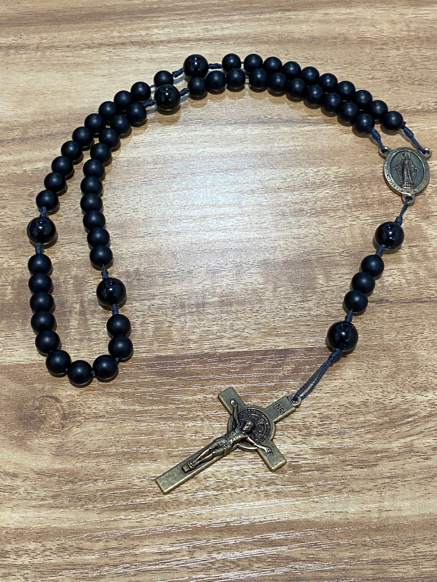 Kevlar cord - Miraculous Medal - Black Cord and Onyx Beads