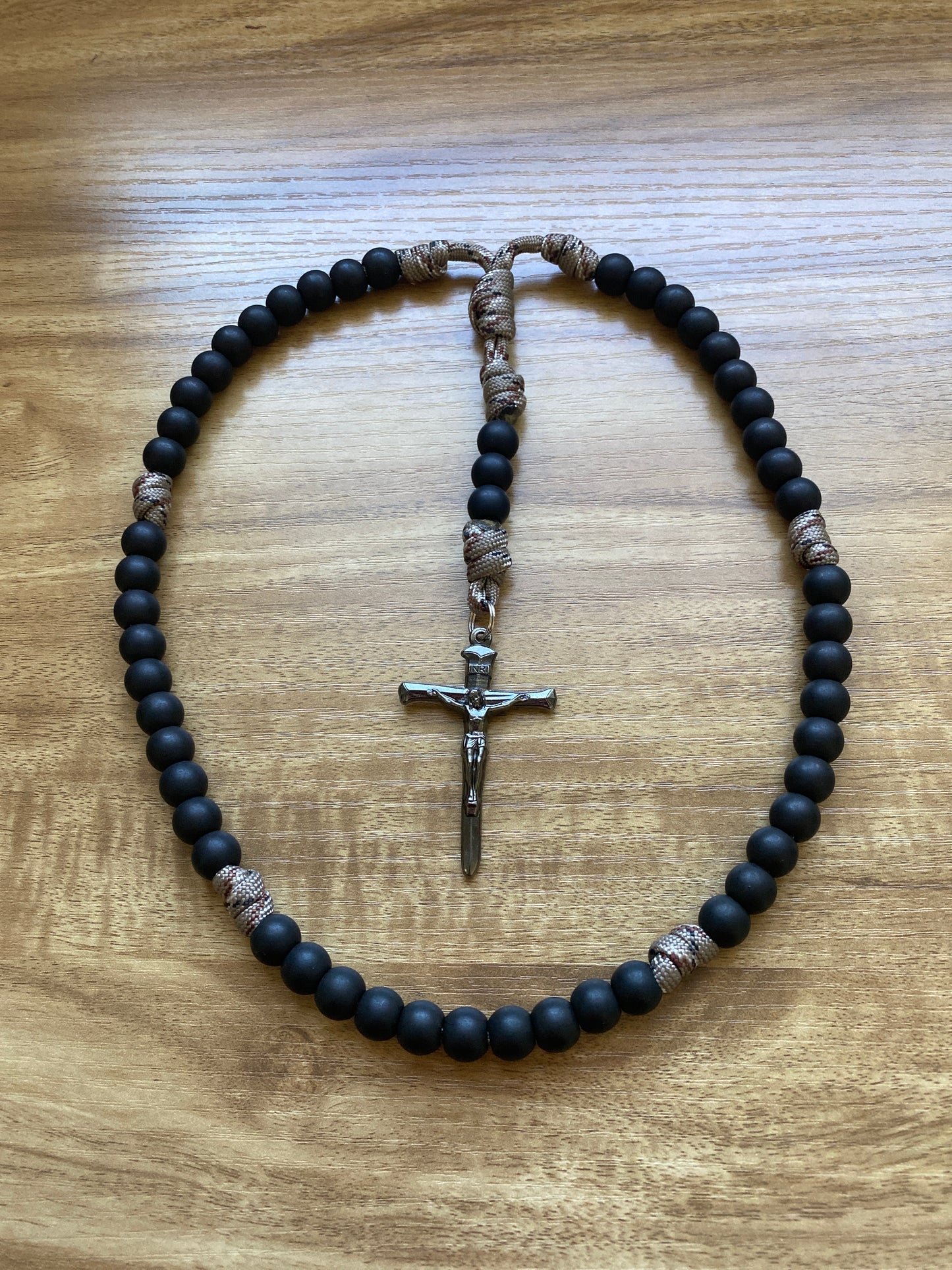 Paracord Rosary - Desert Camo and black beads - acrylic beads