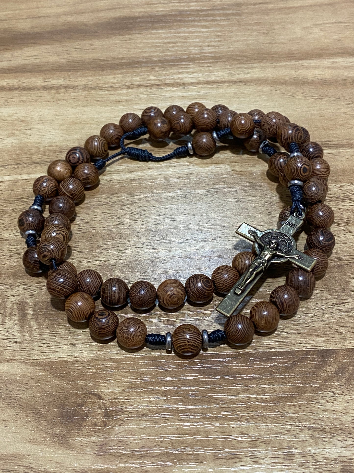 Kevlar cord - Black Cord and Wood Beads