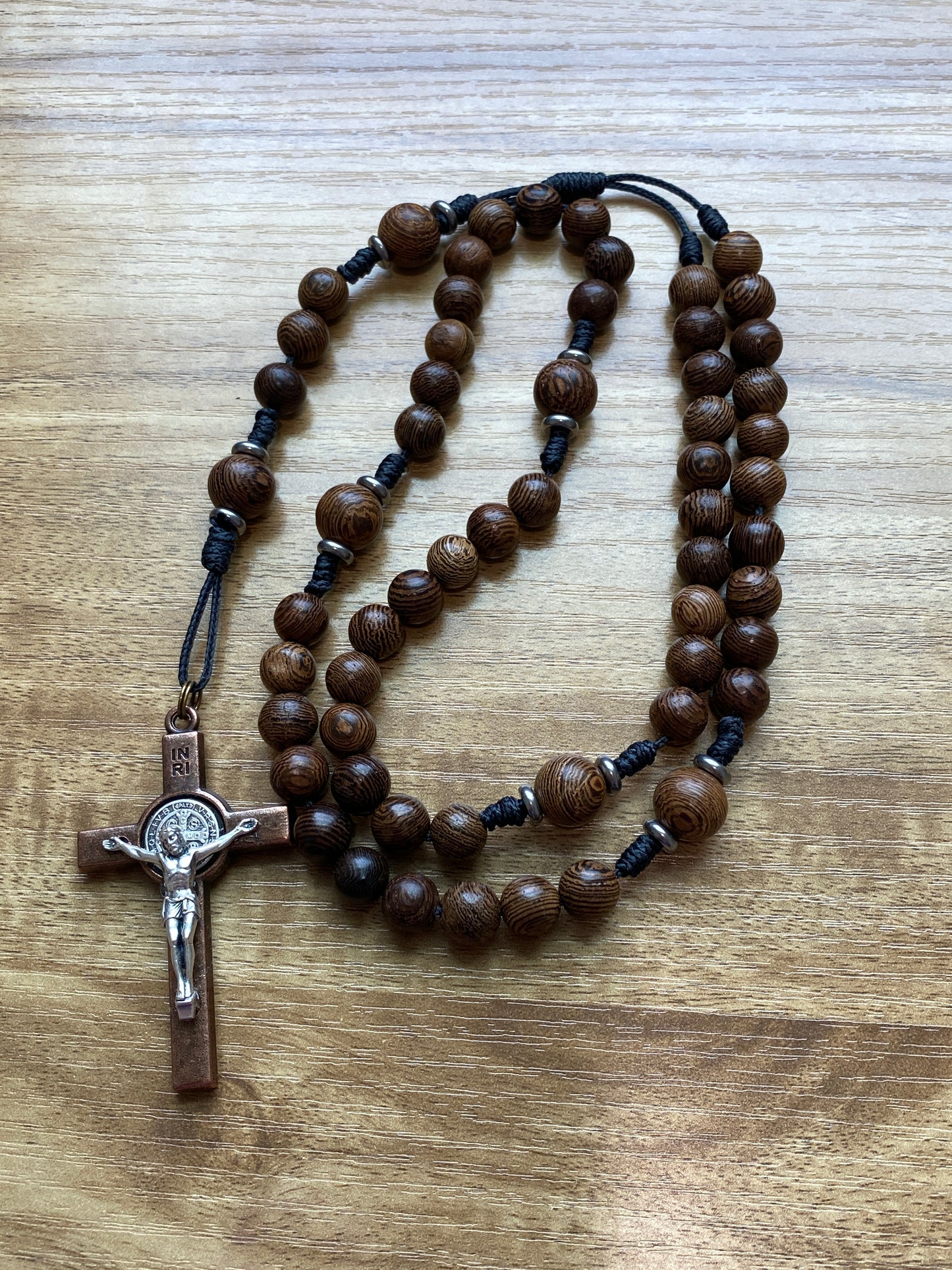 Kevlar cord - Black Cord and Wood Beads