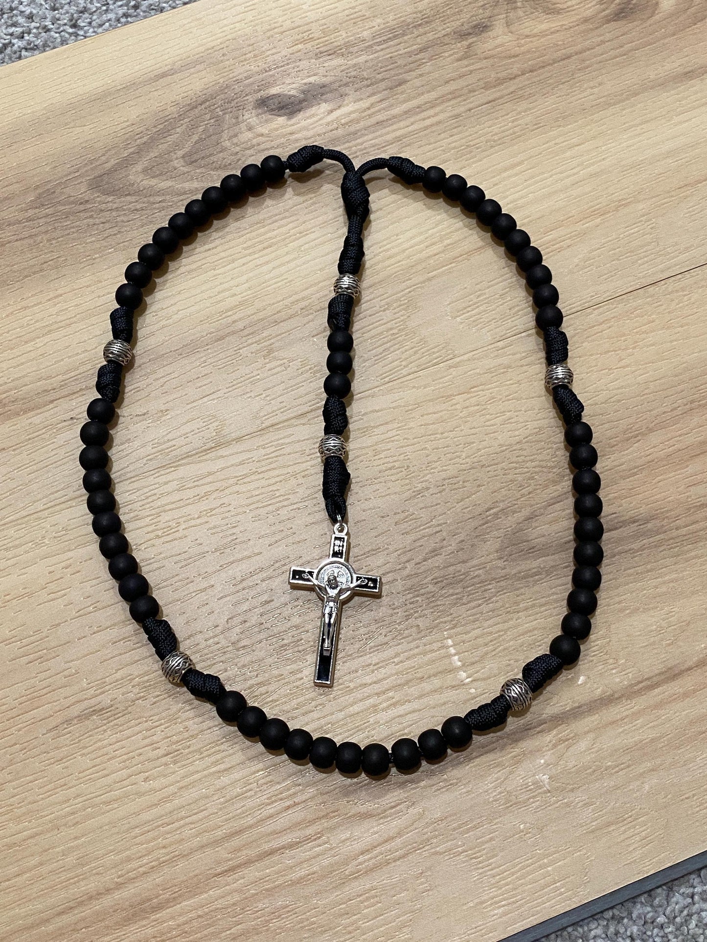 Paracord Rosary - Black and black beads - acrylic beads